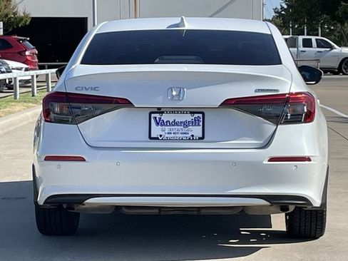 Certified 2022 Honda Civic Touring image 5
