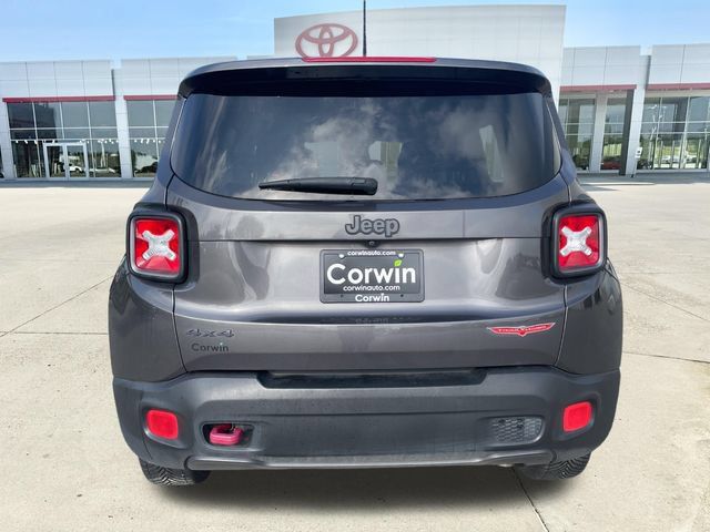 Used 2017 Jeep Renegade Trailhawk AWD/4WD image 4