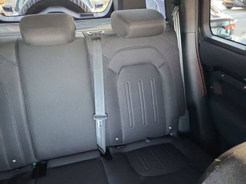 Used 2022 Land Rover Defender 110 image 6