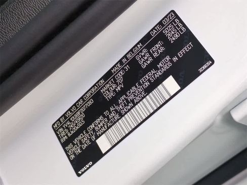 Used 2023 Volvo XC40 B5 Ultimate w/ Protection Package Premier image 28