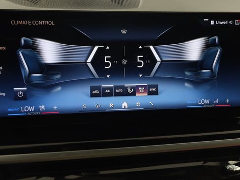 Used 2024 BMW X6 xDrive40i image 42