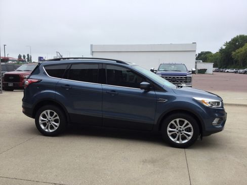 Used 2018 Ford Escape SEL AWD/4WD image 3