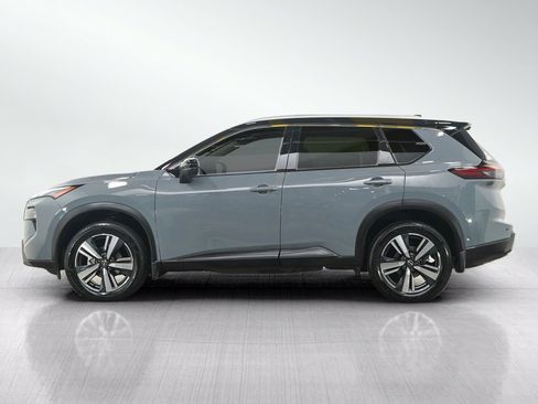 Used 2025 Nissan Rogue SL w/ SL Premium Package AWD/4WD image 2