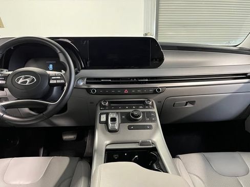 Used 2025 Hyundai Palisade SEL FWD image 20