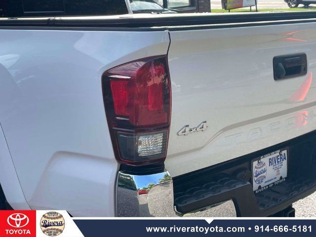 Used 2023 Toyota Tacoma SR5 AWD/4WD image 12