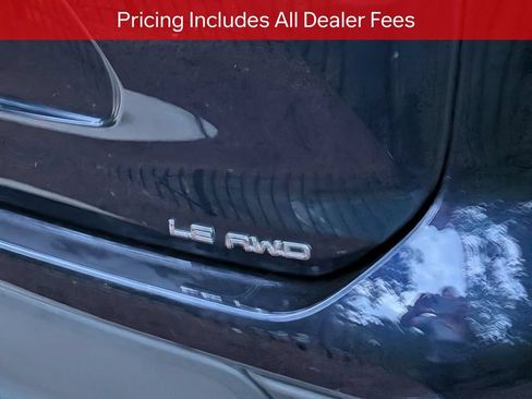 Used 2023 Toyota Highlander LE AWD/4WD image 8