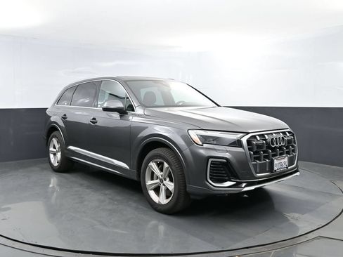 Used 2025 Audi Q7 2.0T Premium AWD/4WD image 3