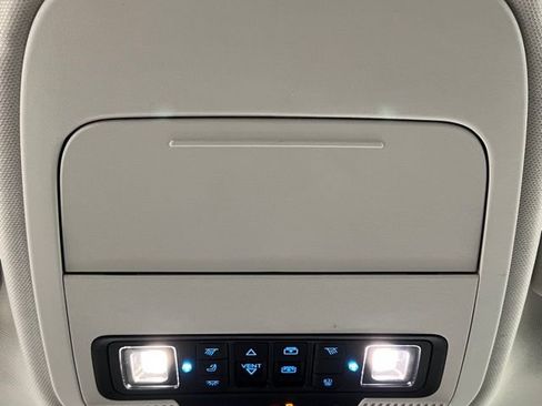 Used 2025 Ford Expedition Platinum AWD/4WD image 40