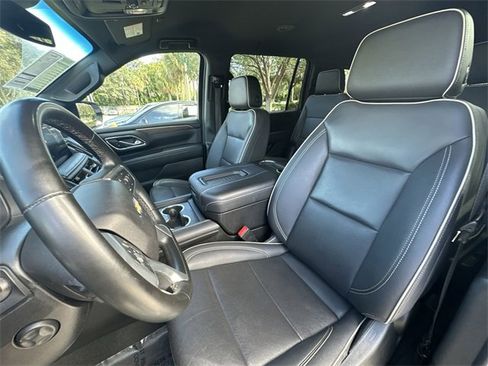 Used 2023 Chevrolet Suburban Premier image 13