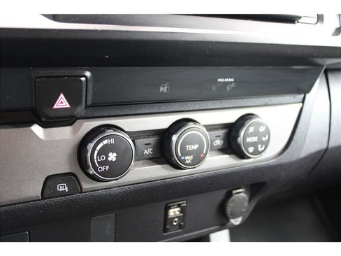Used 2019 Toyota Tacoma 2WD Access Cab image 26