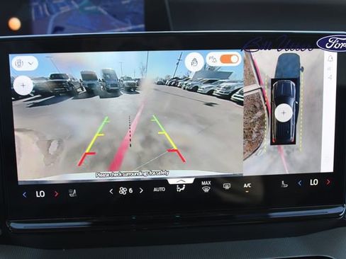 New 2025 Ford Expedition Active image 17