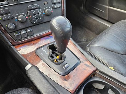 Used 2006 Volvo V70 2.5T image 19