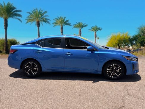Used 2024 Nissan Sentra SV FWD image 6