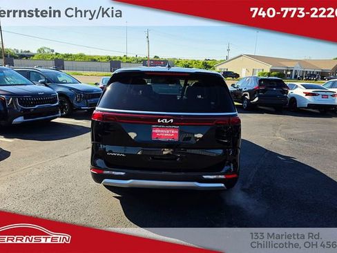Used 2024 Kia Carnival LX FWD image 30