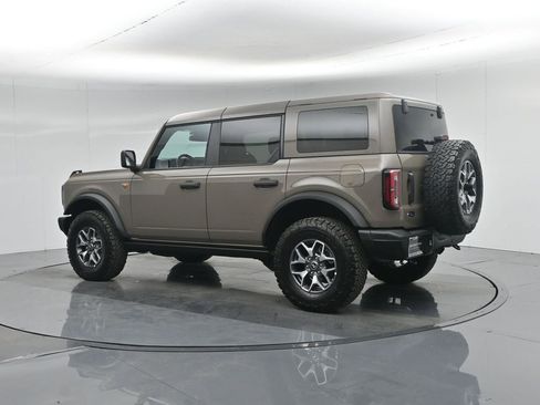 Used 2025 Ford Bronco Badlands image 6