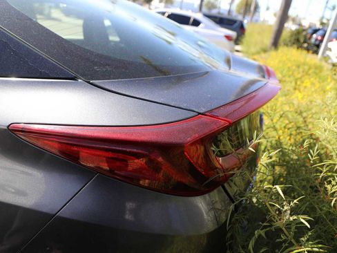 Used 2019 Toyota Prius Prime Premium w/ Carpet Mat Package image 10