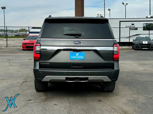 Used 2019 Ford Expedition Limited w/ Equipment Group 302A AWD/4WD image 6