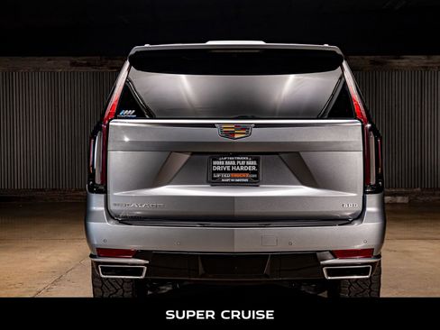 Used 2023 Cadillac Escalade Premium Luxury w/ Performance Package image 8