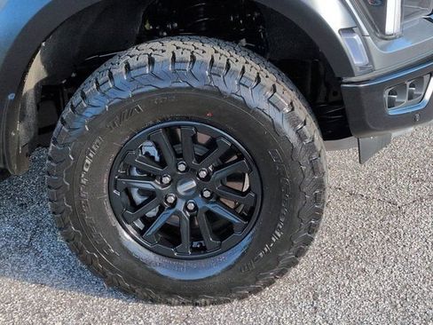 Used 2025 Ford F150 Raptor AWD/4WD image 10