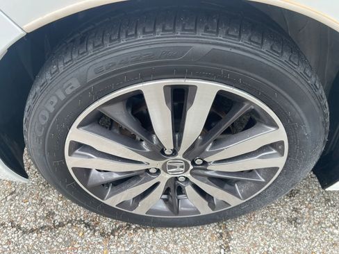 Used 2017 Honda Fit EX image 9