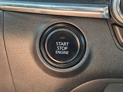 Used 2019 MAZDA MAZDA3 Sedan w/ Preferred Package FWD image 31