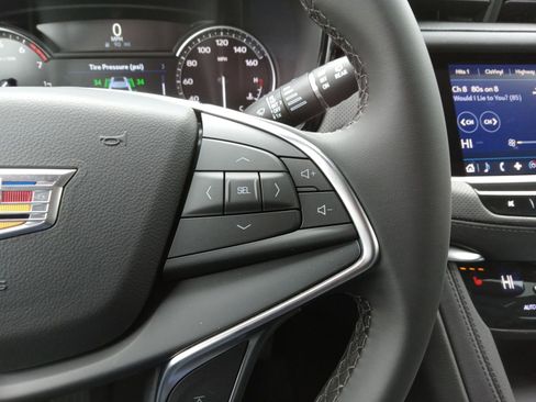 New 2026 Cadillac XT5 Luxury image 20