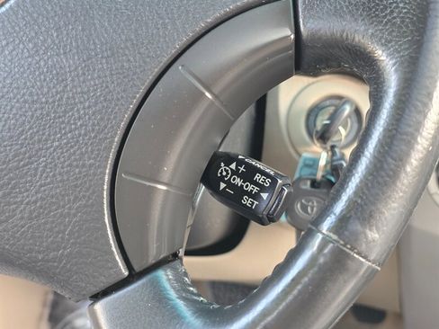 Used 2005 Toyota 4Runner Limited image 37