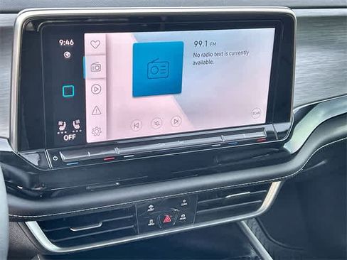 Used 2024 Volkswagen Atlas Cross Sport SE image 18