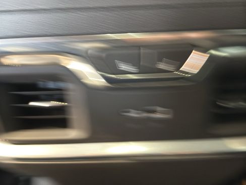 Used 2024 GMC Sierra 1500 Denali image 15