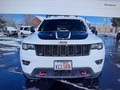 Used 2018 Jeep Grand Cherokee Trailhawk image 3