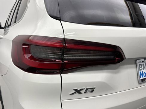 Used 2022 BMW X5 xDrive40i w/ Premium Package image 19