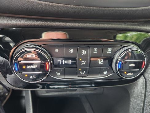 Used 2023 Buick Encore GX Select w/ Sport Touring Package image 34