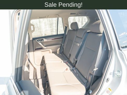 Used 2019 Lexus GX 460 AWD/4WD image 35