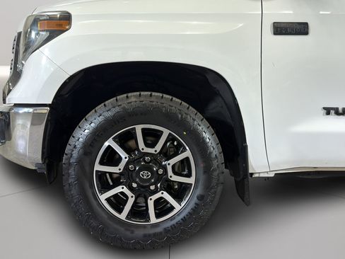 Used 2019 Toyota Tundra SR5 w/ TRD Off Road Package AWD/4WD image 36