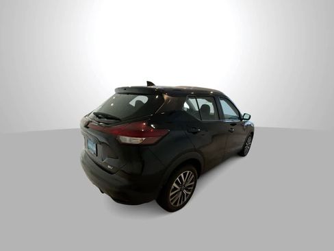Used 2024 Nissan Kicks SV image 8