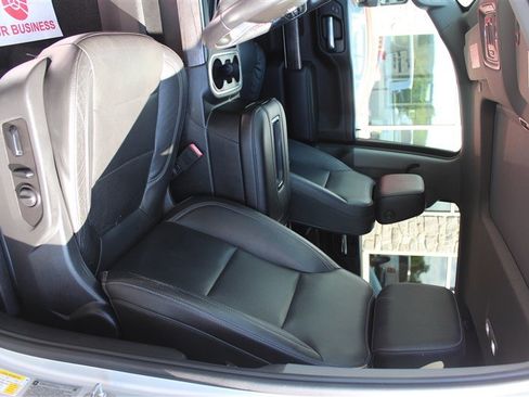 Used 2020 Chevrolet Silverado 2500 LTZ w/ LTZ Convenience Package AWD/4WD image 17