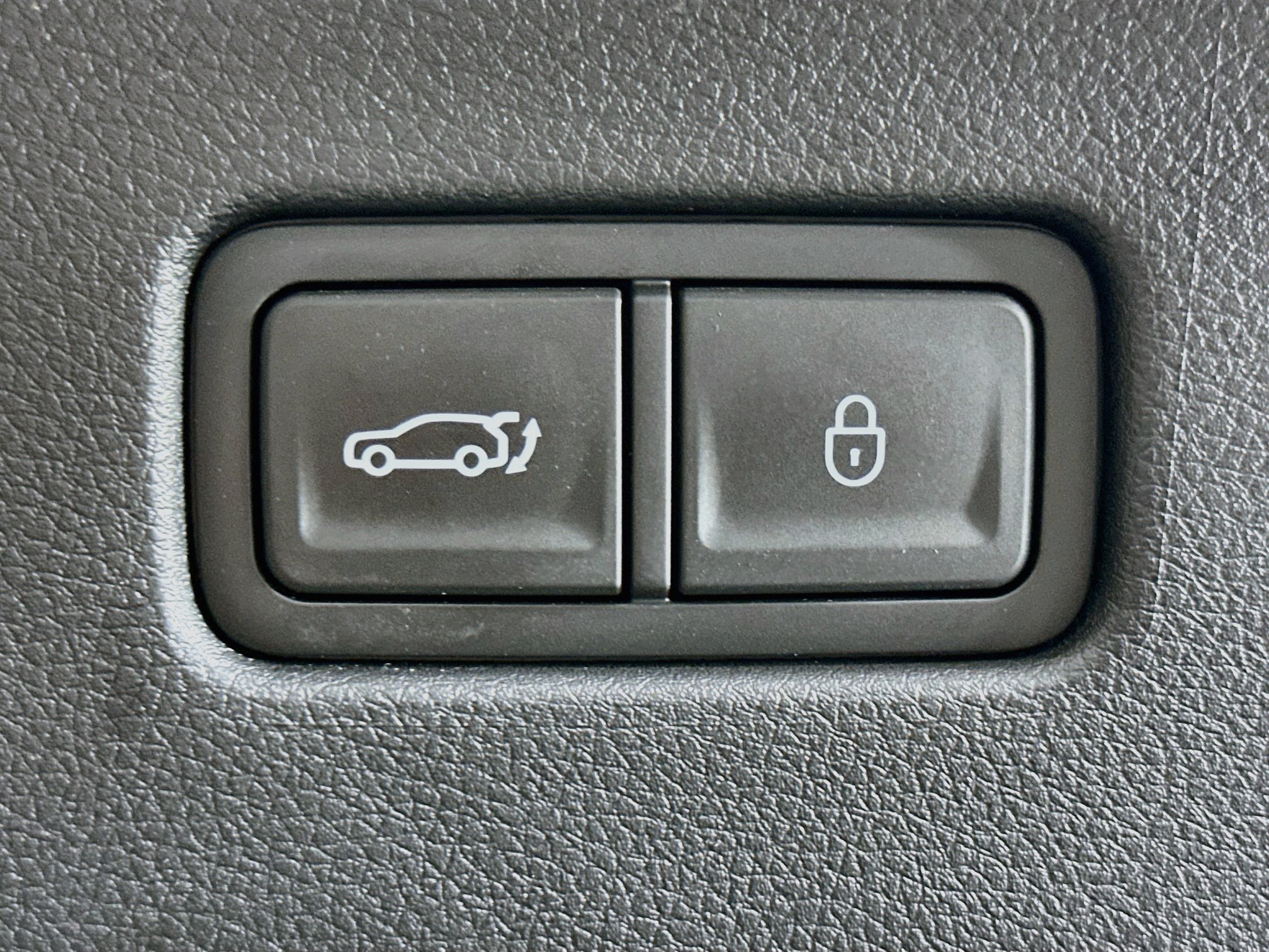 Used 2025 Genesis GV70 2.5T AWD/4WD image 29