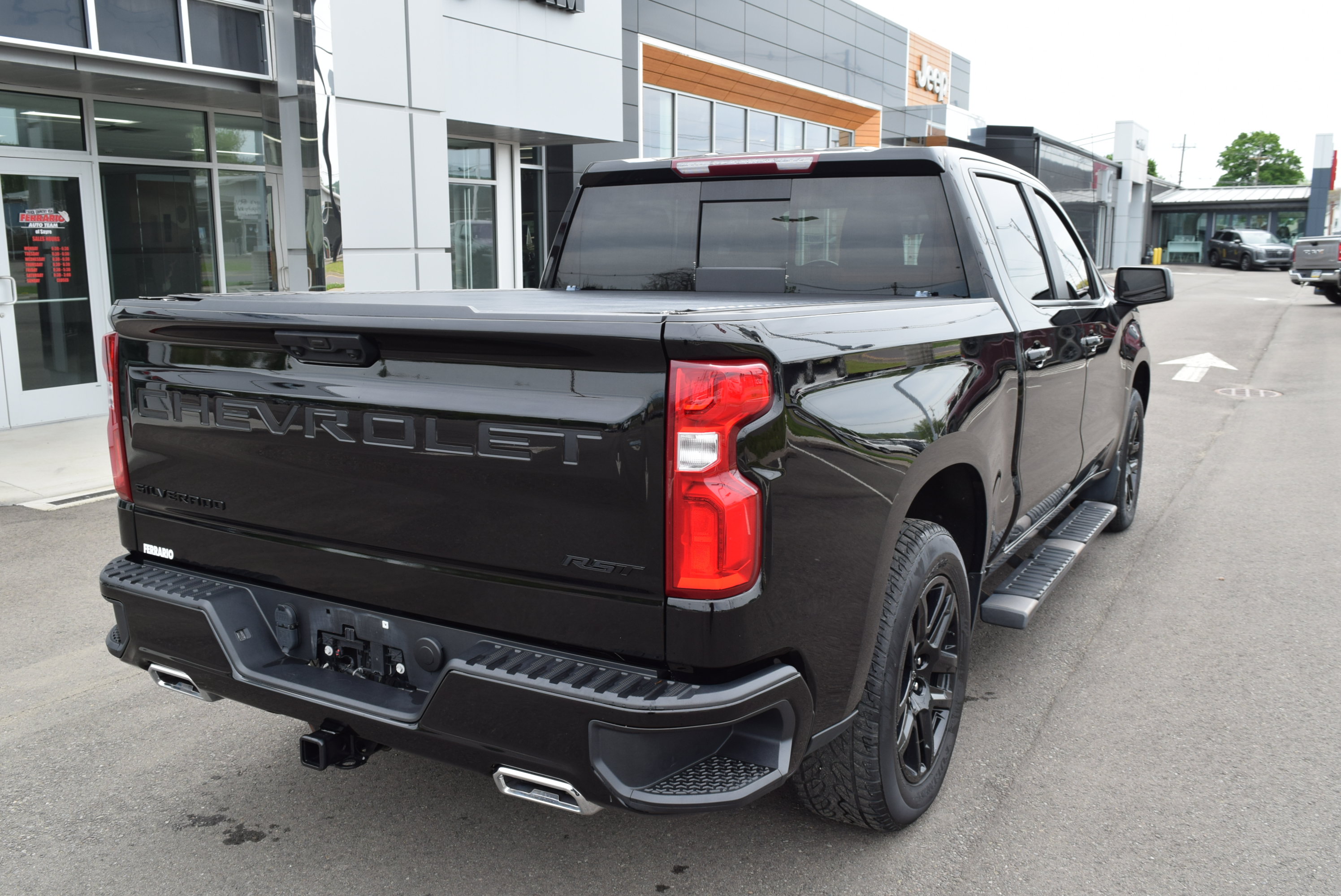 Used 2024 Chevrolet Silverado 1500 RST w/ Convenience Package II AWD/4WD image 8