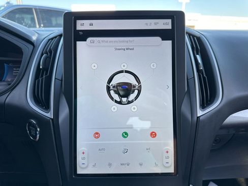 Used 2024 Ford Edge SEL image 40