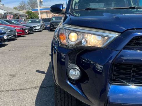 Used 2016 Toyota 4Runner SR5 Premium image 2