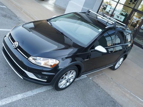 Used 2017 Volkswagen Golf Alltrack S AWD/4WD image 13