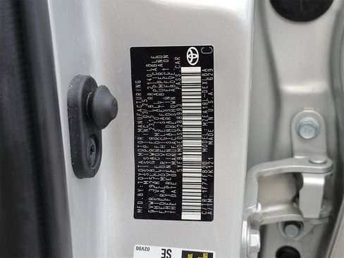 Used 2025 Toyota Corolla LE image 31