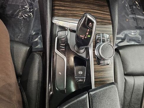 Used 2019 BMW 530i xDrive image 14