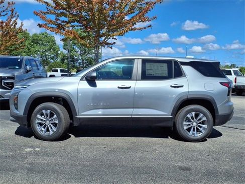 New 2026 Chevrolet Equinox LT w/ LPO, Floor Liner Package image 2