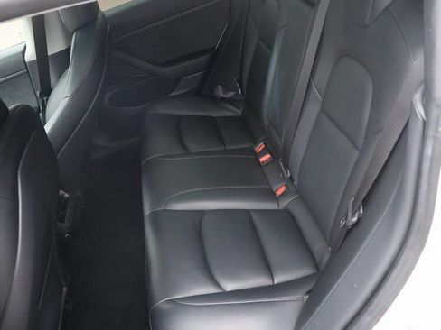 Used 2020 Tesla Model 3 Standard Range Plus RWD image 14
