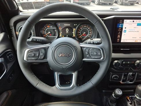 New 2026 Jeep Wrangler Unlimited Sahara AWD/4WD image 13