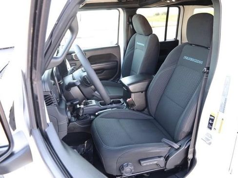 Used 2024 Jeep Wrangler Unlimited Rubicon 4xe AWD/4WD image 8