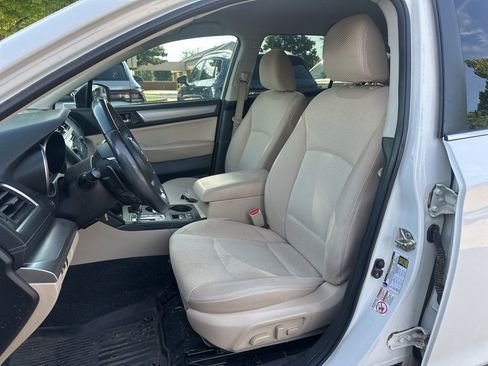Used 2018 Subaru Outback 2.5i Premium AWD/4WD image 10