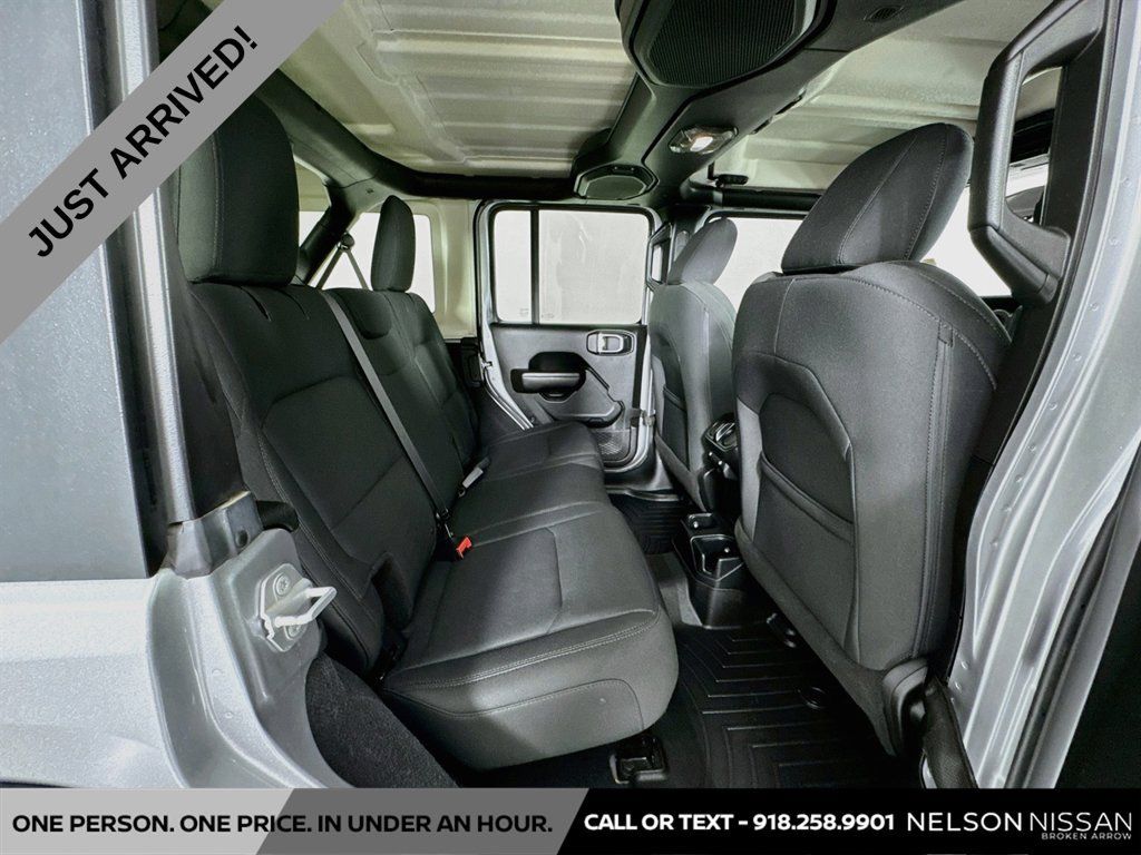 Used 2018 Jeep Wrangler Unlimited Sport S AWD/4WD image 25