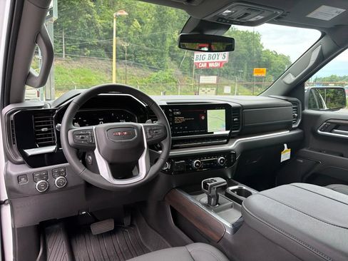 New 2026 GMC Sierra 1500 SLT w/ SLT Premium Plus Package AWD/4WD image 16